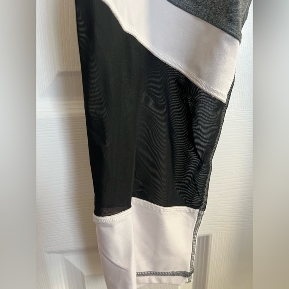 RBX work out Capri leggings in gray, sheer black and white pattern. Size XL - Picture 3 of 5